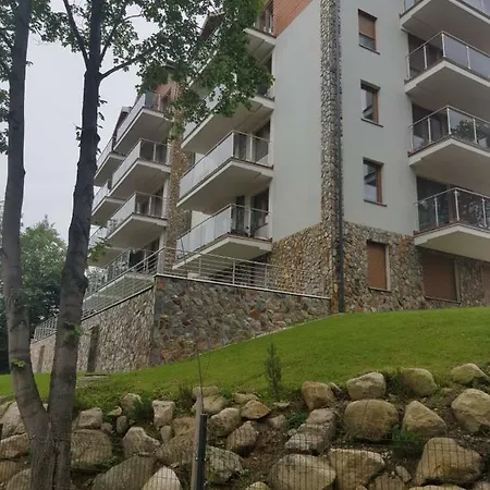 アパート Eva カルパッチ